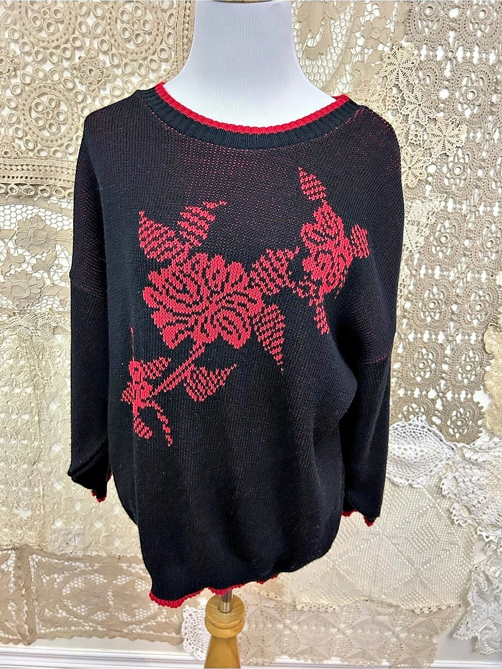Vintage 80s Leslie Belle Red Rose Intarsia Knit Sweater Made in Canada L